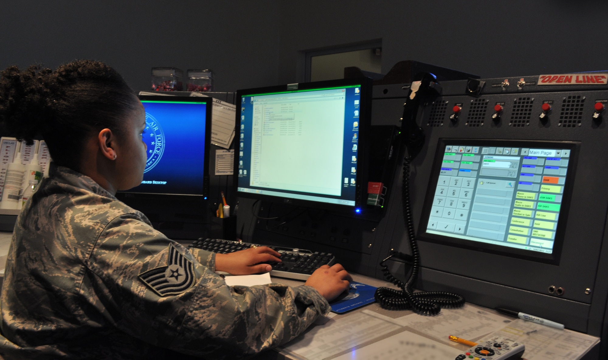Tech. Sgt. Lakesha Bailey, 507th Air Refueling Wing command post controller and training manager works from her console here Feb 14. The 137th ARW, Oklahoma Air National Guard and 507th ARW’s “Sooner Control” command post is the only joint guard and reserve command post with a nuclear mission in the Air Force. (U.S. Air Force Photo by Senior Airman Mark Hybers)