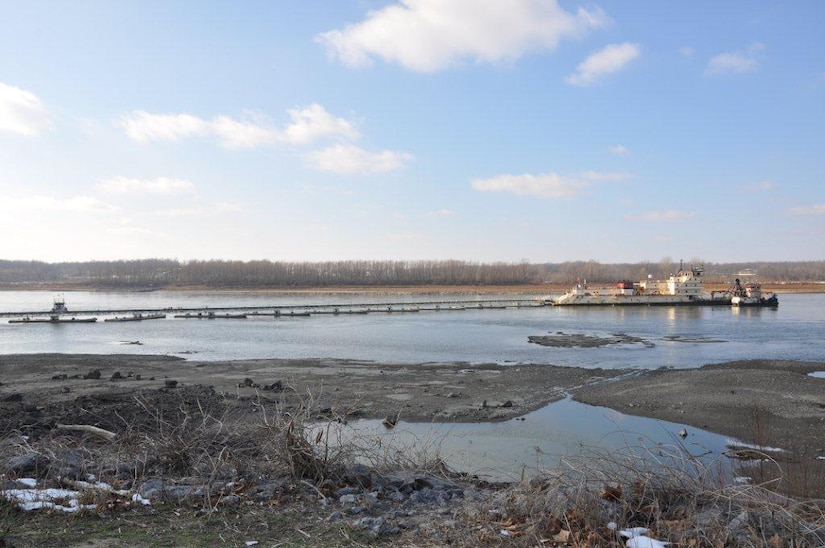 Memphisbased Dredge Hurley finishes season on MiddleMississippi River