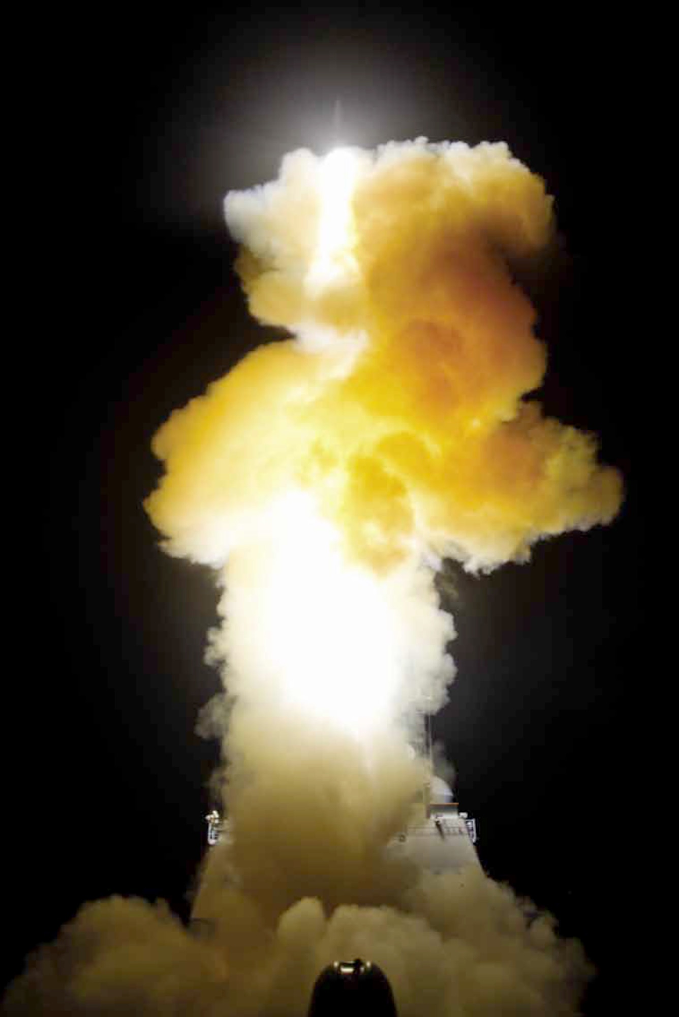 A Standard Missile-3 (SM-3) Block 1A interceptor is launched from the guidedmissile
cruiser USS Lake Erie (CG 70) during a Missile Defense Agency and U.S. Navy test in the Pacific Ocean. The SM-3 Block 1A successfully intercepted a target missile that had been launched from the Pacific Missile Range Facility, Barking Sands, Kauai, Hawaii. (U.S. Navy photo)