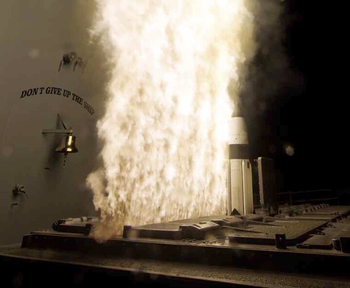 A Standard Missile-3 (SM-3) Block 1A interceptor is launched from the guidedmissile
cruiser USS Lake Erie (CG 70) during a Missile Defense Agency and U.S. Navy test in the Pacific Ocean. The SM-3 Block 1A successfully intercepted a target missile that had been launched from the Pacific Missile Range Facility, Barking Sands, Kauai, Hawaii. (U.S. Navy photo)