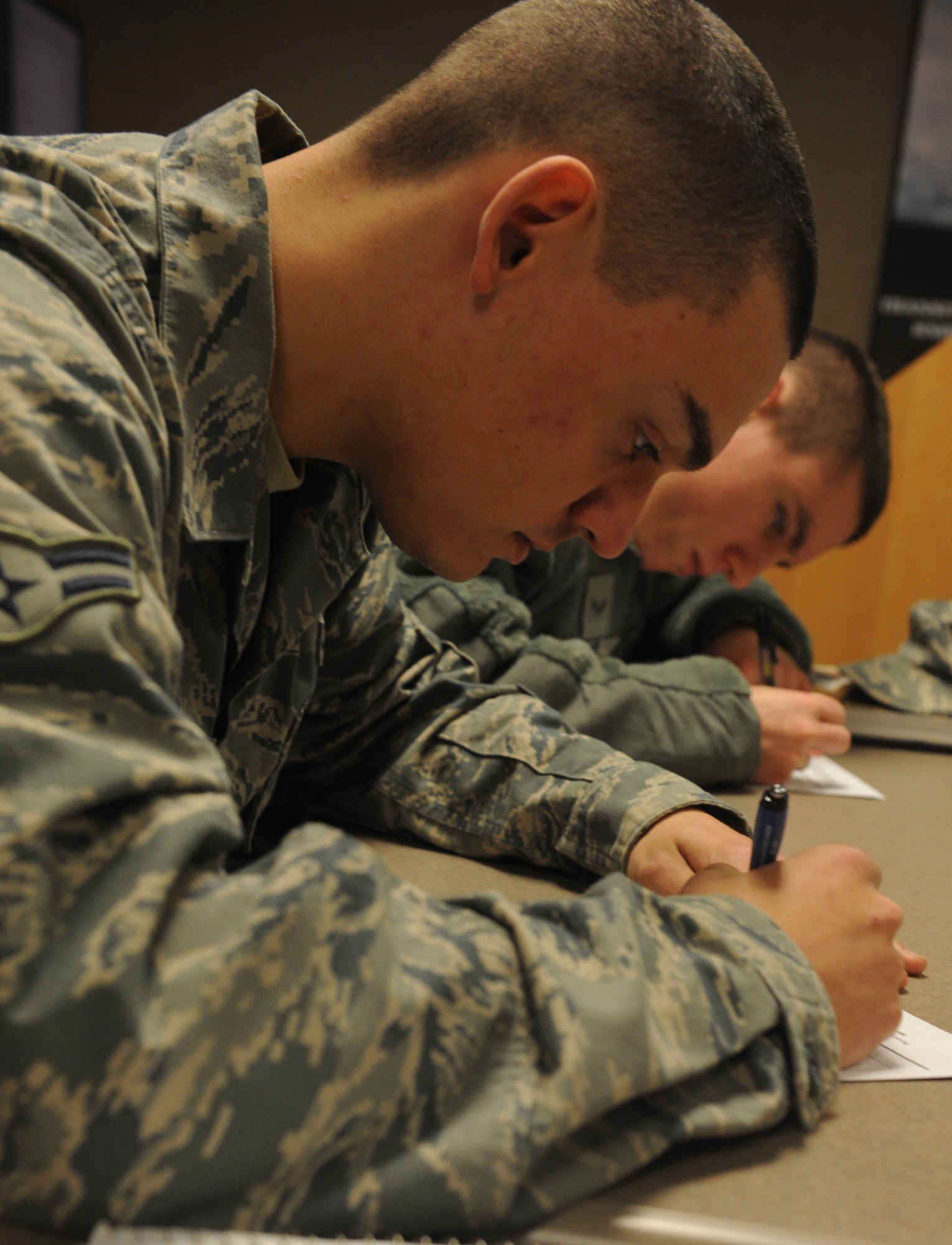 WHITEMAN AIR FORCE BASE, Mo. – Airman 1st Class Matthew Roberts, 509th Maintenance Squadron egress systems apprentice, completes an exercise during resiliency training at the First Term Airmen’s Course, Feb. 14. The Airman received the new comprehensive resilience training that focused on the Air Force Comprehensive Airmen Fitness model. (U.S Air Force photo/Airman 1st Class Bryan Crane) (Released)