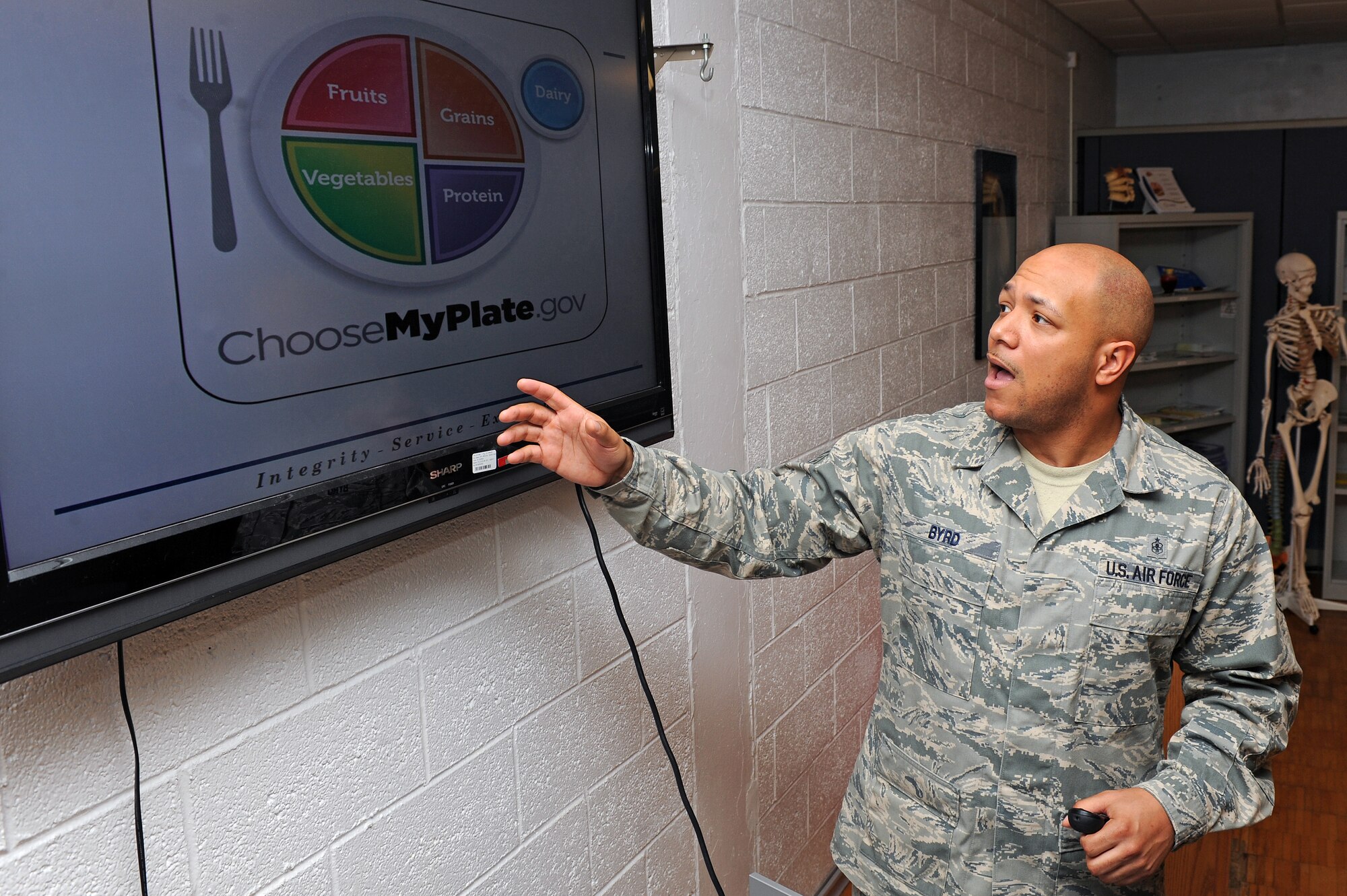 U.S. Air Force Staff Sgt. Donald Byrd, 4th Aerospace Medicine Squadron health and wellness center NCO in-charge, conducts a nutrition briefing on Seymour Johnson Air Force Base, N.C., Feb. 22, 2013. The HAWC offers education and guidance for areas such as nutrition, physical assessment and tobacco cessation. (U.S. Air Force photo/Airman 1st Class John Nieves Camacho/Released)