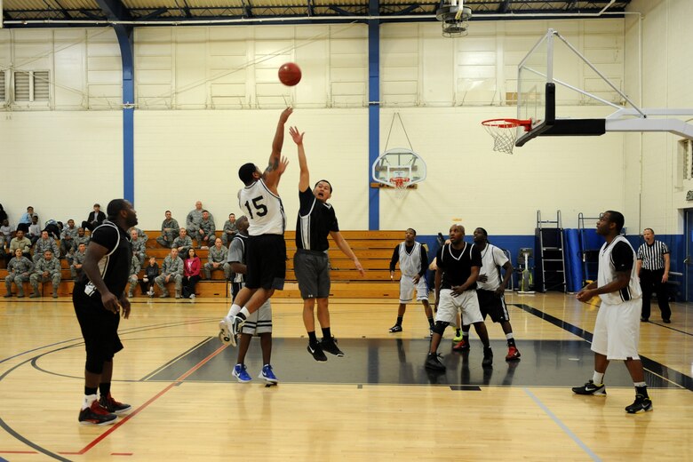 9th MXS edges out 48th IS, takes Intramural Basketball Championship > Beale Air Force Base