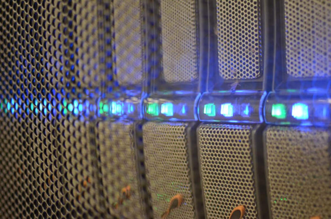 The Joint Computing Facility at the ERDC ITL offers 10,000 square feet of raised computer space to tackle the most difficult challenges in information technology.