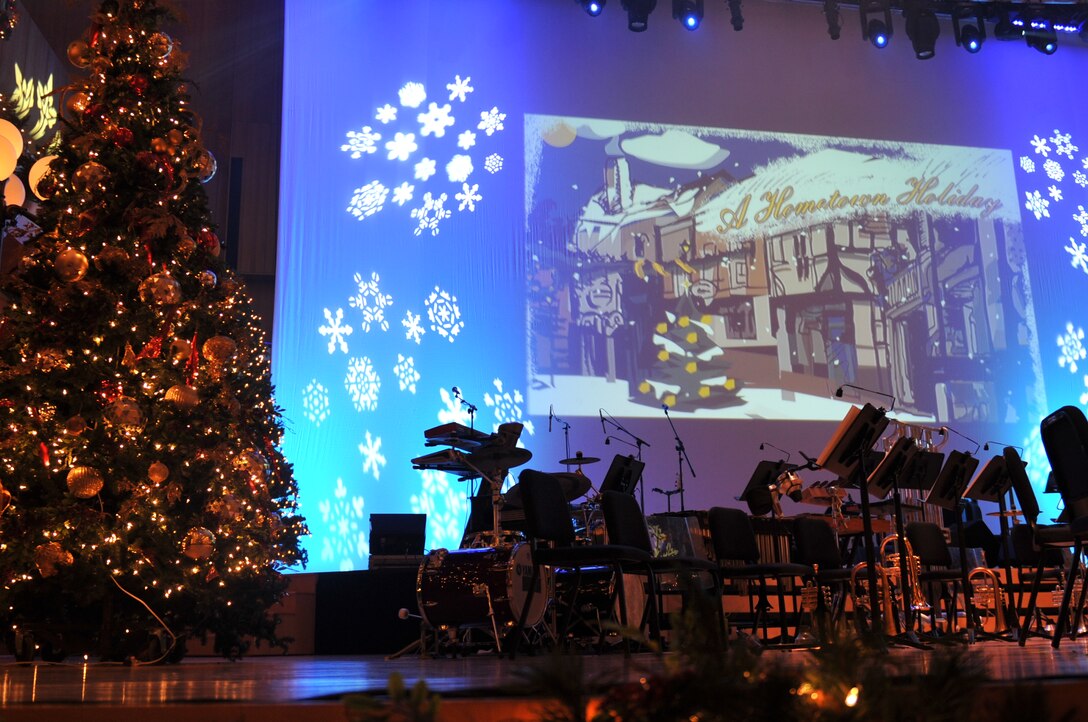 The stage is set for "A Hometown Holiday"