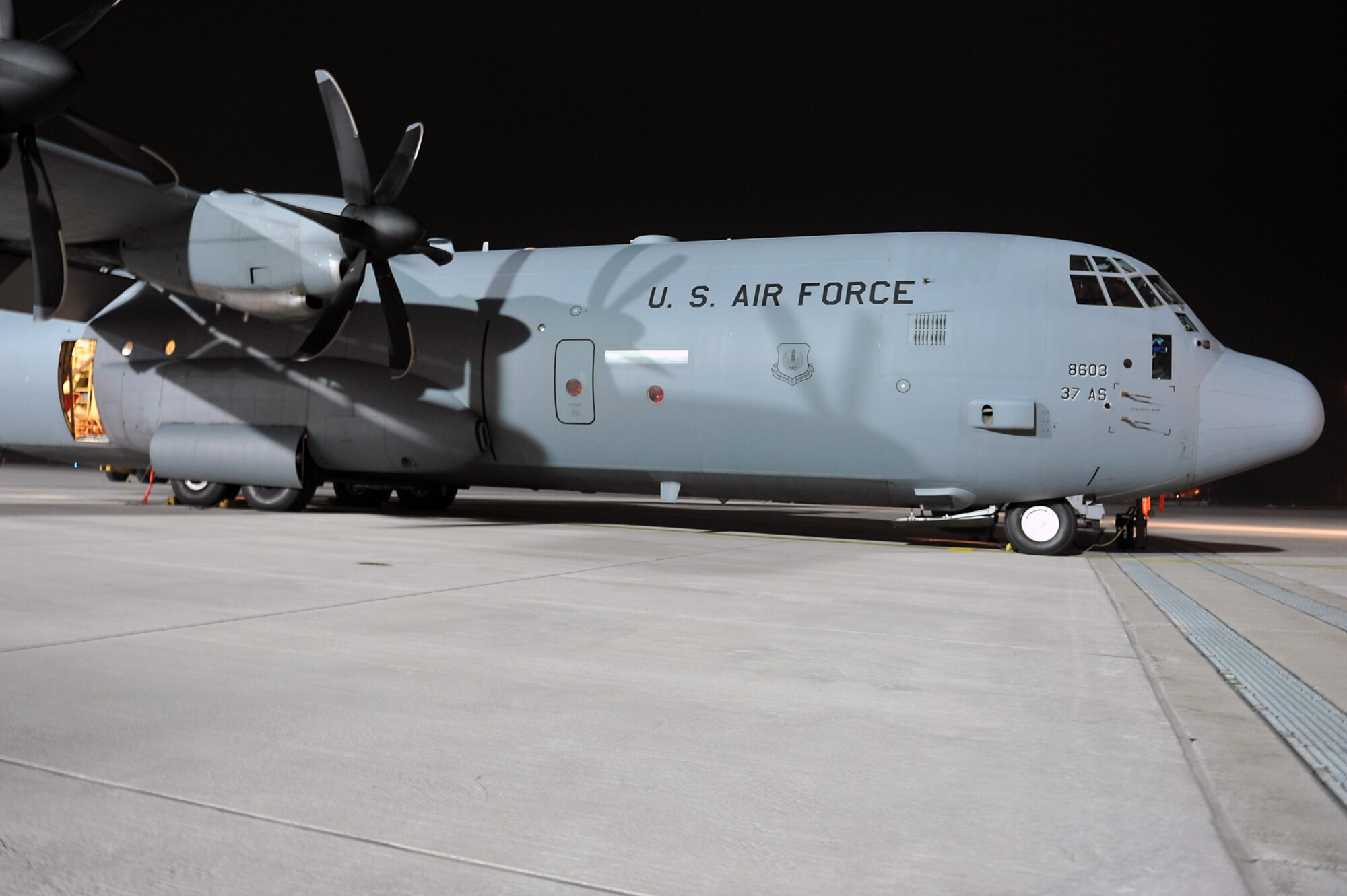 A C-130J Super Hercules awaits the arrival of its cargo on the flightline at Ramstein Air Base, Germany, Jan. 7, 2013. The 86th Airlift Wing provides support to the NATO led coalition that will augment Turkey's air defense capabilities and contribute to the de-escalation of the crisis along the border. (U.S. Air Force photo/Airman 1st Class Holly Cook)