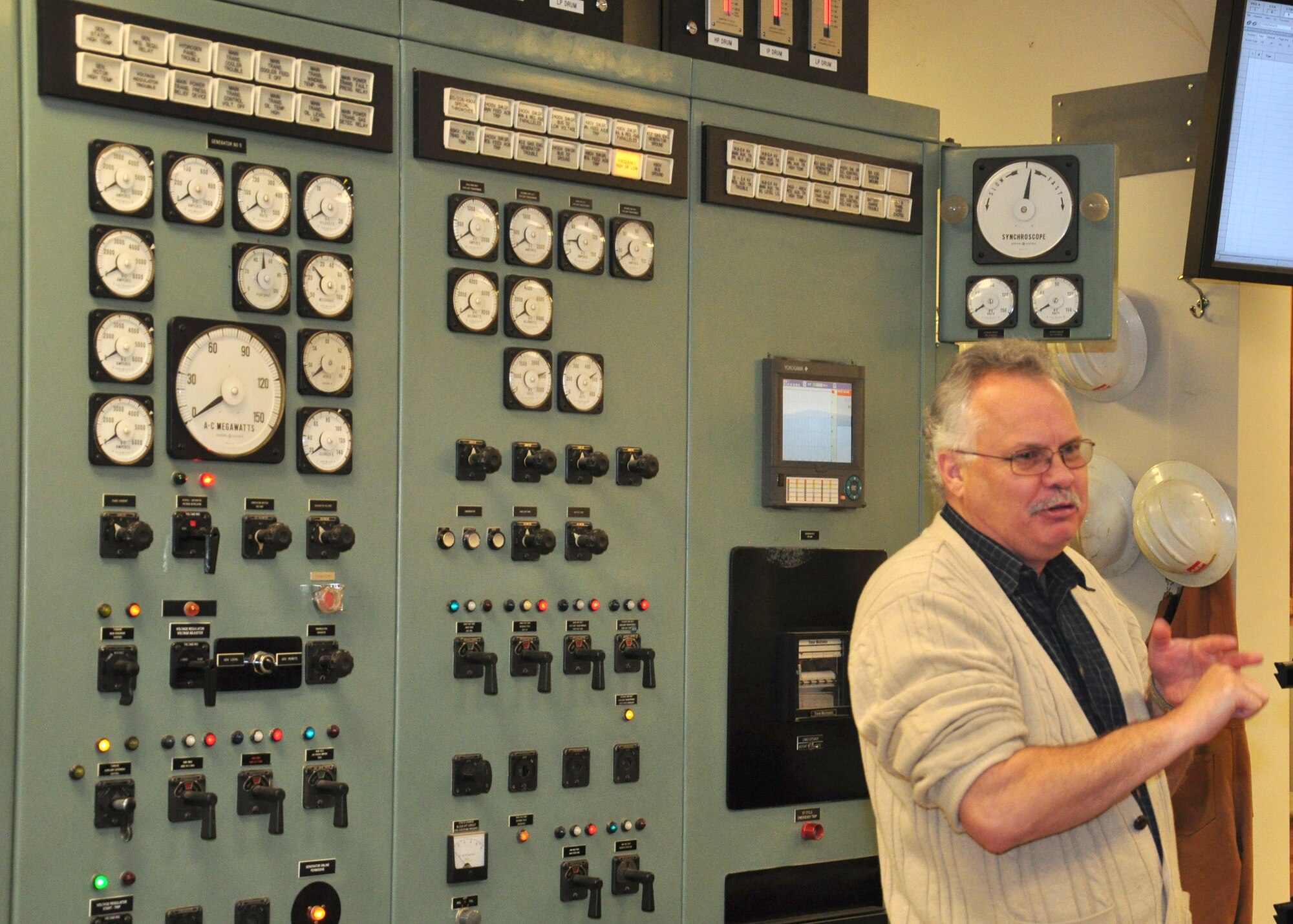 Russ Gedeon, manager of regional engineering and power plant operations for Southwestern Electrical Power Company, tells members of the Air Force Global Strike Command Environmental Management Steering Group and the Red River Post of the Society of American Military Engineers about the challenges the plant faces when dealing with some of its 1960s-era technology. The group toured SWEPCO’s Arsenal Hill Power Plant in Shreveport, La., Jan. 8. (U.S. Air Force Photo/Carla Pampe)