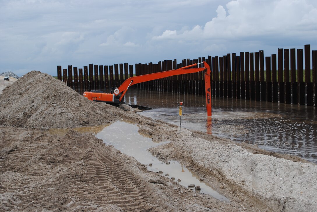 A long-reach excavator “demucks” an area near Culvert 1A while replacing the water control structure between Moore Haven and Clewiston. Jacksonville District has two ongoing culvert replacement projects, and awarded a contract for a third project in September. In total, 32 water control structures are expected to be removed, replaced, or abandoned over the next six years.