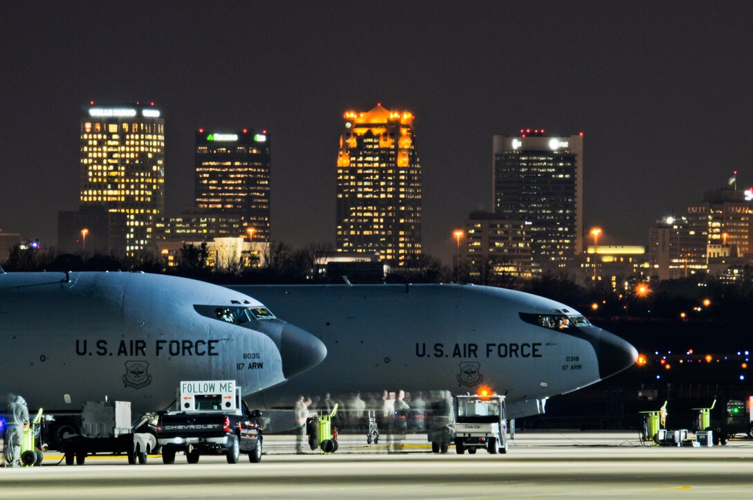 111 117 air force 1