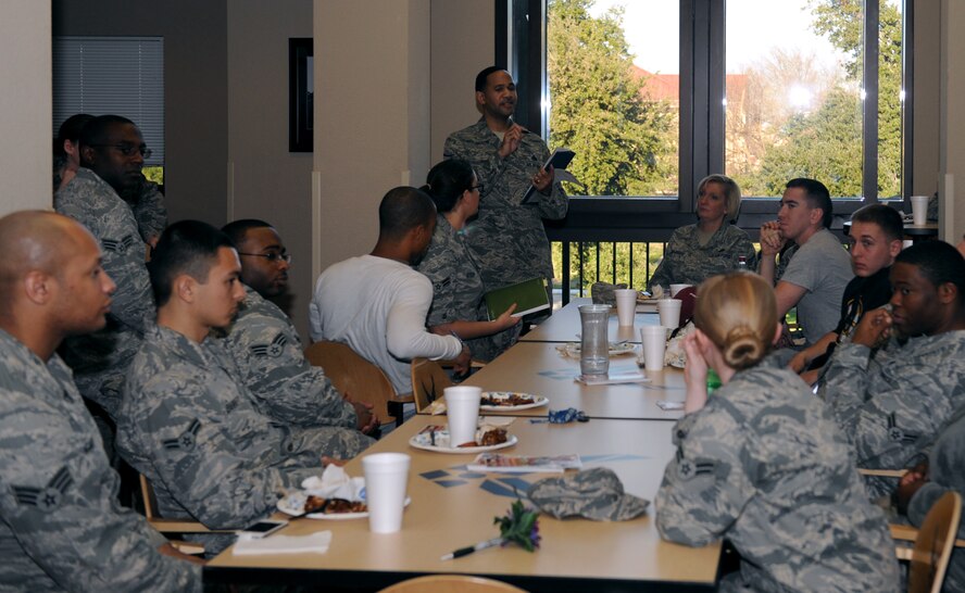 Master Sgt. Adolphus Sims, 2nd Civil Engineer Squadron unaccompanied housing superintendent, speaks to Airmen during a dorm council meeting on Barksdale Air Force Base, La., Jan. 17. The meetings are an open forum where Airmen and dorm management talk about issues concerning the base dorms. Meetings are held on the third Thursday of every month and issues such as safety, health concerns and morale are discussed. (U.S. Air Force photo/Airman 1st Class Benjamin Gonsier)