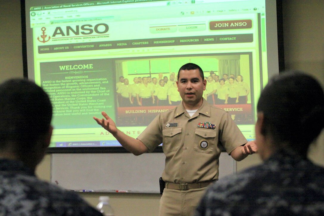 Lt. Cmdr. Brian Alvara explains the importance of being a part of and networking within the Association of Naval Services Officers organization during a meeting at the Camp Pendleton Naval Hospital here on Jan. 23. Alvara is the president of ANSO's San Diego chapter.