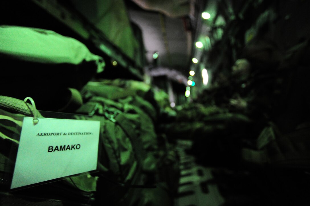 ISTRES, France -- French soldiers load a U.S. Air Force C-17 Globemaster III here Jan. 23, 2013, as they prepare to fly to Mali to fight off Islamic extremists that have taken control of a large part of northern Mali.  The United States has agreed to help France airlift troops and equipment into Mali. (U.S. Air Force photo by Senior Airman James Richardson) (Released)