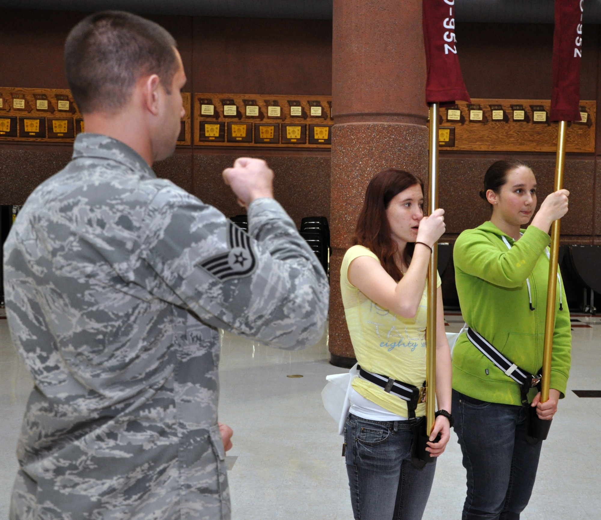 Air Force Reservist Mentors Next Generation of Excellence > 442d