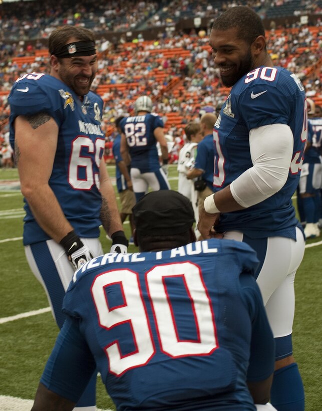 Marines, NFL work mutual support at Pro Bowl