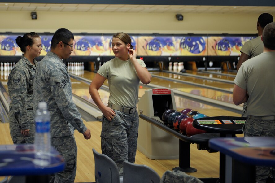 Airmen gather at the Spot to celebrate Martin Luther King Jr.’s birthday at Moody Air Force Base, Ga., Jan. 24, 2013. The event included bowling, pingpong, Spades, cake and singing to honor the civil rights leader.  (U.S. Air Force photo by Senior Airman Eileen Meier/Released)