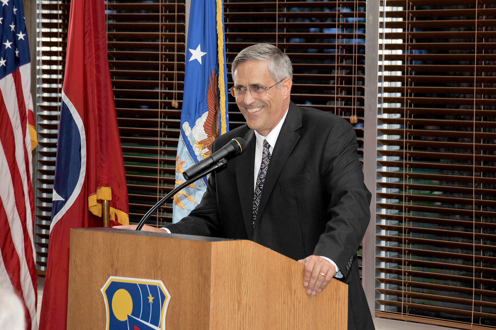 Retired Brig. Gen. Michael DeLorenzo speaks to the participants of the Arnold Engineering Development Complex’s (AEDC) Fellows Banquet congratulating each Fellow on their Fellow nomination and accomplishments. (Photo by Rick Goodfriend)