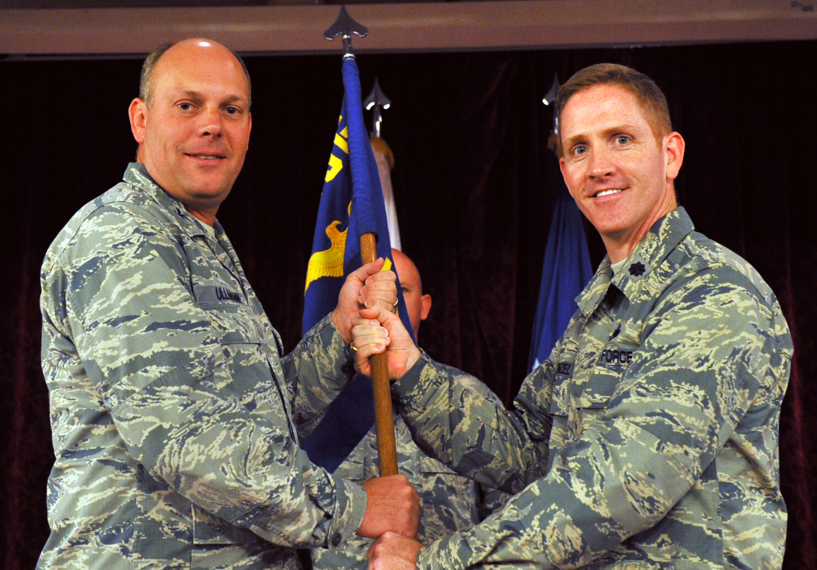 18th LRS welcomes new commander