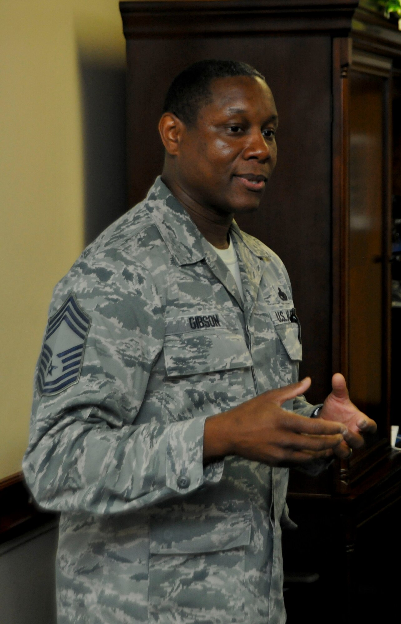 Chief Master Sgt. Ken Gibson, 734th Aircraft Maintenance Squadron superintendent, shares a word of advice with Airmen from the Air Force Sergeants Association Chapter 1560 June 26, 2013, on Andersen Air Force Base, Guam. Throughout the year, members of the AFSA chapter here volunteer and hold fundraisers to help sponsor base-wide morale events. There are currently 385 members in Andersen’s local chapter. (U.S. Air Force photo by Senior Airman Robert Hicks/Released)