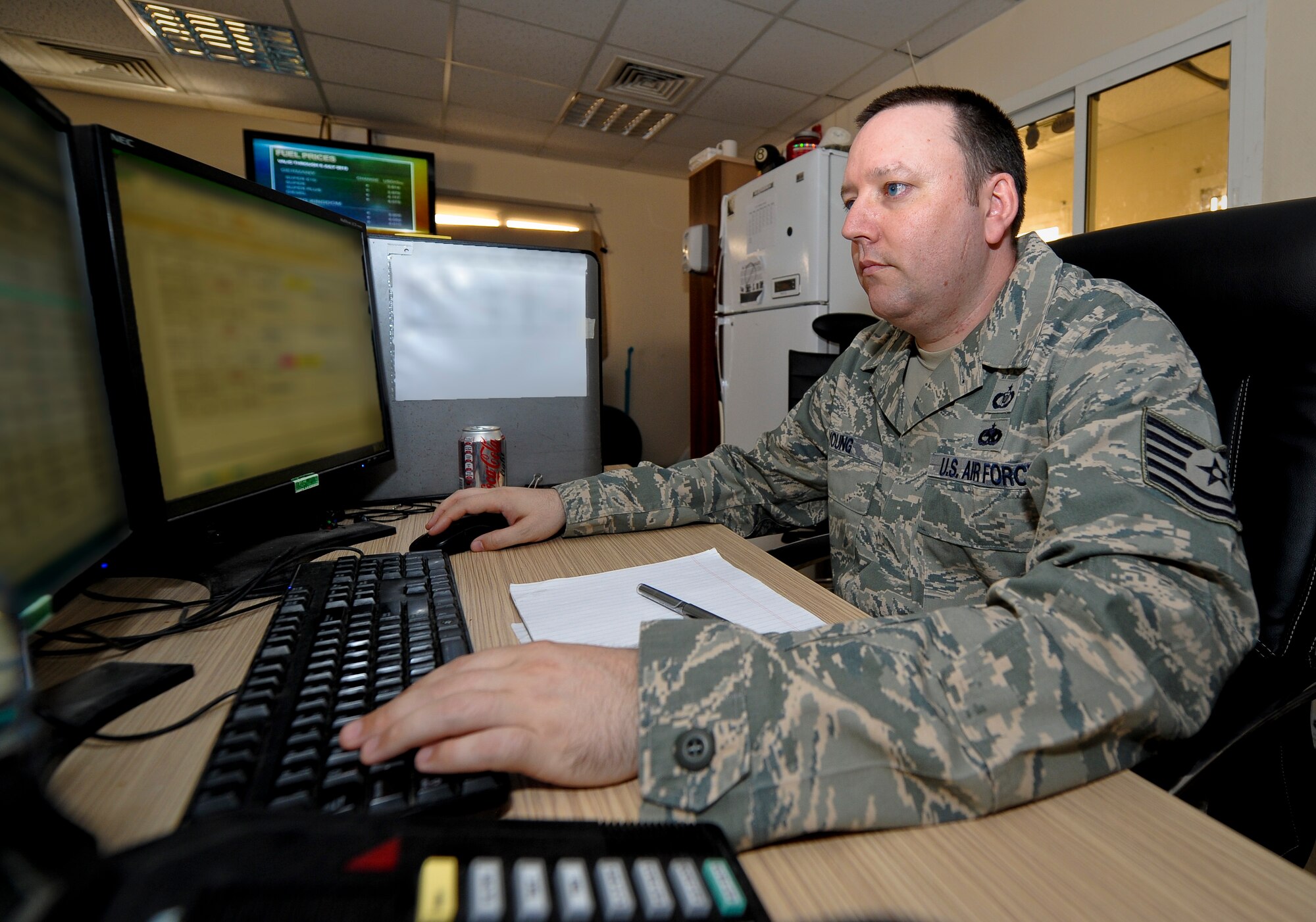 Tech. Sgt. David Young inputs data on the Global Decision Support System as part of the 8th Expeditionary Air Mobility Squadron Air Mobility Command Center's mission responsibilities at the 379th Air Expeditionary Wing in Southwest Asia, July 2, 2013. The GDSS is a U.S. Transportation Command-funded system providing combatant commanders Mobility Air Forces Command and Control information for the Defense Transportation System. Young is the 8th EAMS AMCC flight chief deployed from Royal Air Force Lakenheath, England. (U.S. Air Force photo/Senior Airman Benjamin Stratton)