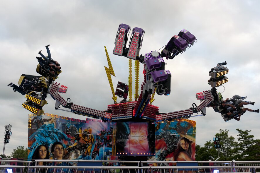 RAF ALCONBURY, United Kingdom – Members of the 501st Combat Support Wing, 423rd Air Base Group and it’s missions partners at RAF Molesworth celebrated America’s Independence Day with a two-day carnival July 2 and 3 and fireworks July 3 at RAF Alconbury. (U.S. Air Force photo by Staff Sgt. Brian Stives) 