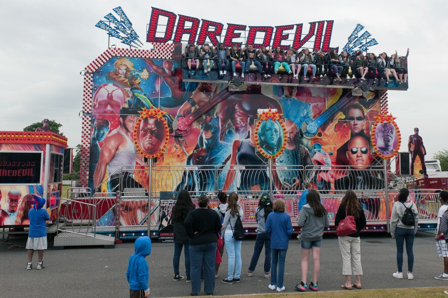 RAF ALCONBURY, United Kingdom – Members of the 501st Combat Support Wing, 423rd Air Base Group and it’s missions partners at RAF Molesworth celebrated America’s Independence Day with a two-day carnival July 2 and 3 and fireworks July 3 at RAF Alconbury. (U.S. Air Force photo by Staff Sgt. Brian Stives) 