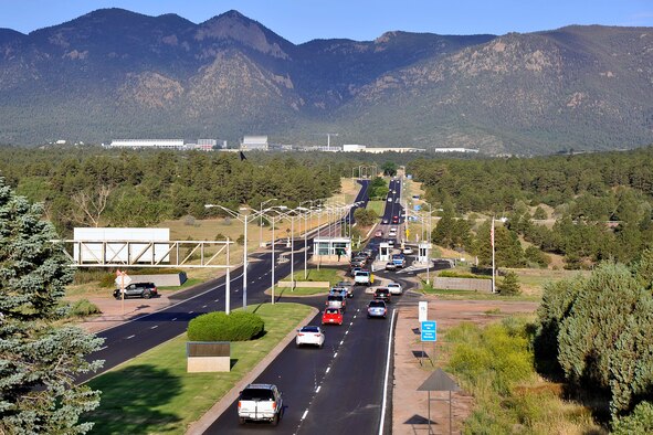 Cars stream toward the Academy's north gate on North Gate Boulevard near Interstate 25 June 9. A construction project scheduled to begin Monday near the gate, at North Gate Boulevard and I-25 is expected to cause traffic delays for Academy commuters as they enter and exit the north gate. (U.S. Air Force Photo/Sam Lee)
