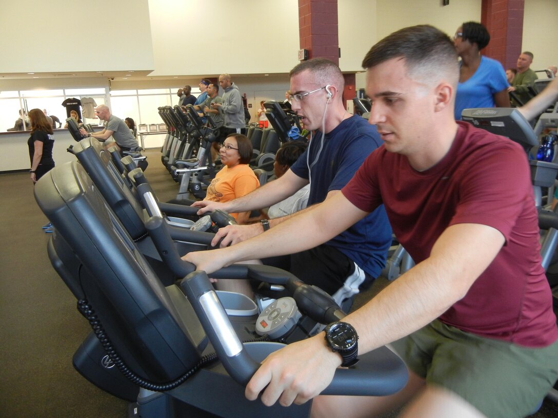 Marines and civilians pack Barber Physical Activity Center aboard Marine Corps Base Quantico on Jan. 7, 2013. The base’s numerous health-oriented programs will be fodder for suggestions to promote healthy living across the Department of Defense through the Healthy Base Initiative.