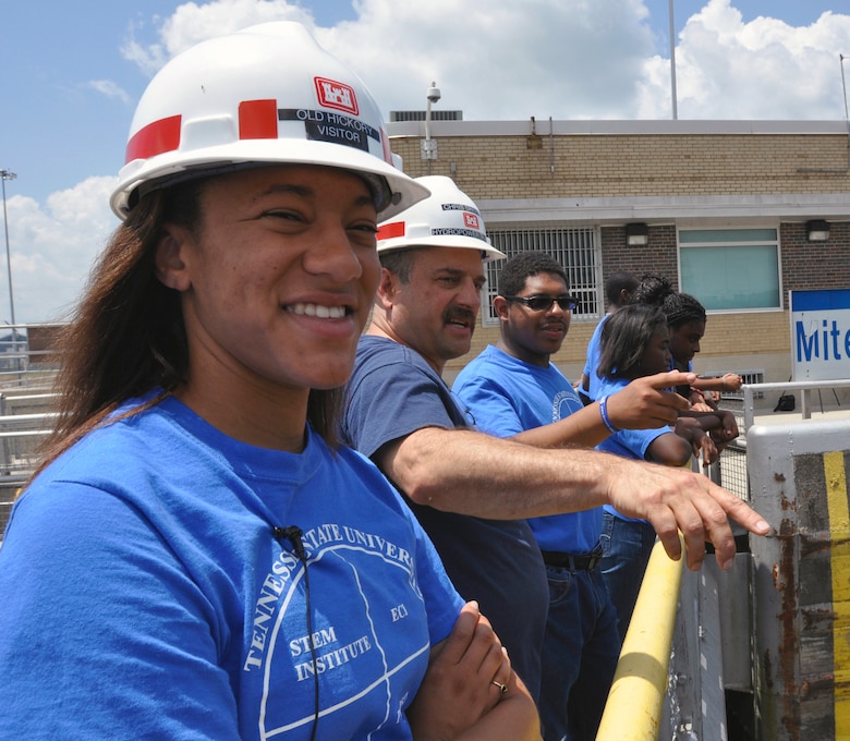 (Center) Chris Sherek, an Old Hickory Hydropower trainee at the Old Hickory Lock and Dam from the Nashville District provides students Jessica Dedeaux from Wiggins, Miss., and John Fitzgerald, Jr., from Memphis, Tenn with information about the operations of the Old Hickory Lock and Dam on June 27, 2013.  Both were part of a group of 17 students who attended the Tennessee State University Engineering Department's four-week National Summer Transportation Institute program that introduces students to various aspects of engineering.  Both Dededaux and Fitzgerald plan to attend Tennessee State University and study Engineering.  


