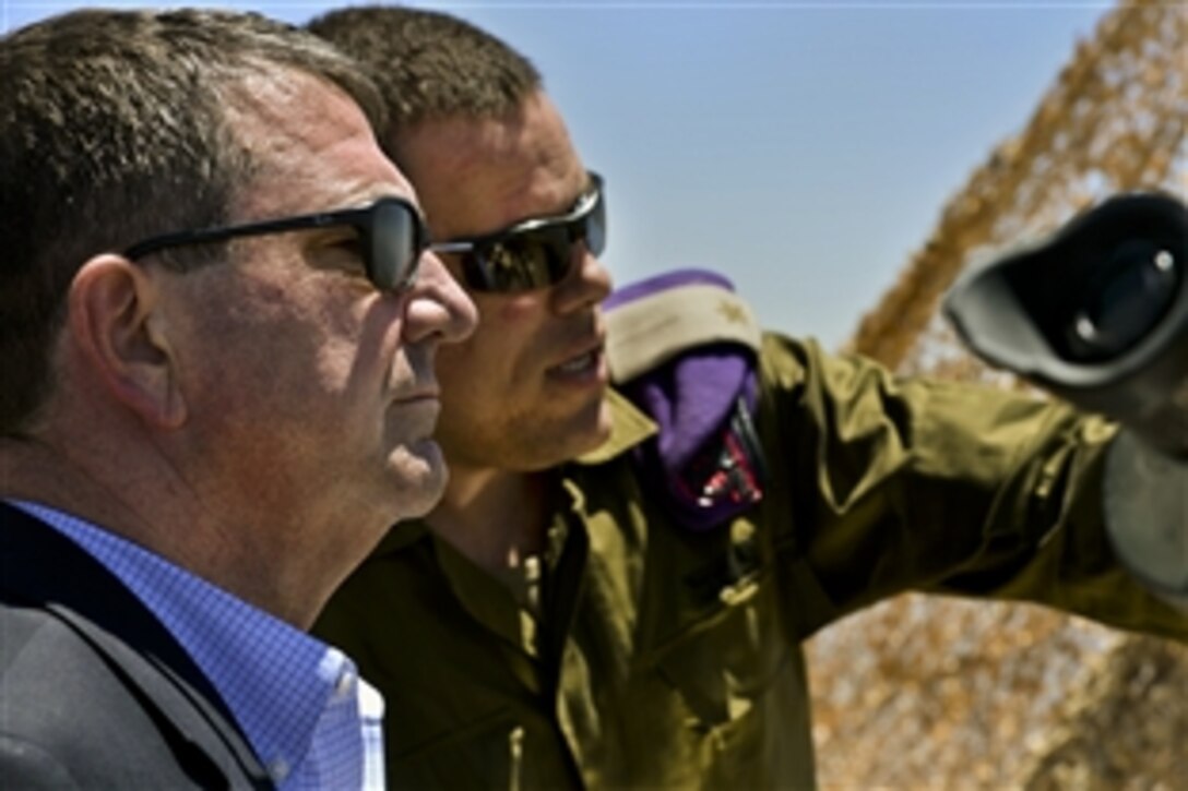 U.S. Deputy Defense Secretary Ash Carter visits a northern Israeli outpost, July 22, 2013. Carter is on a weeklong trip to meet with defense and government leaders in Israel, Uganda and Ethiopia in sub-Saharan Africa.