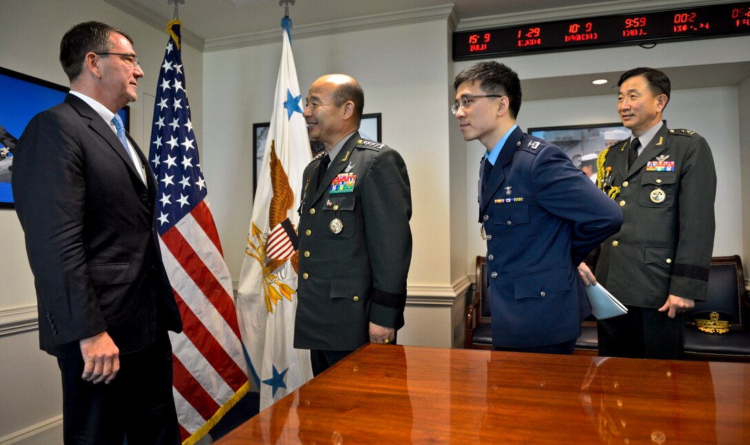 U S Deputy Defense Secretary Ash Carter And South Korean Army Gen