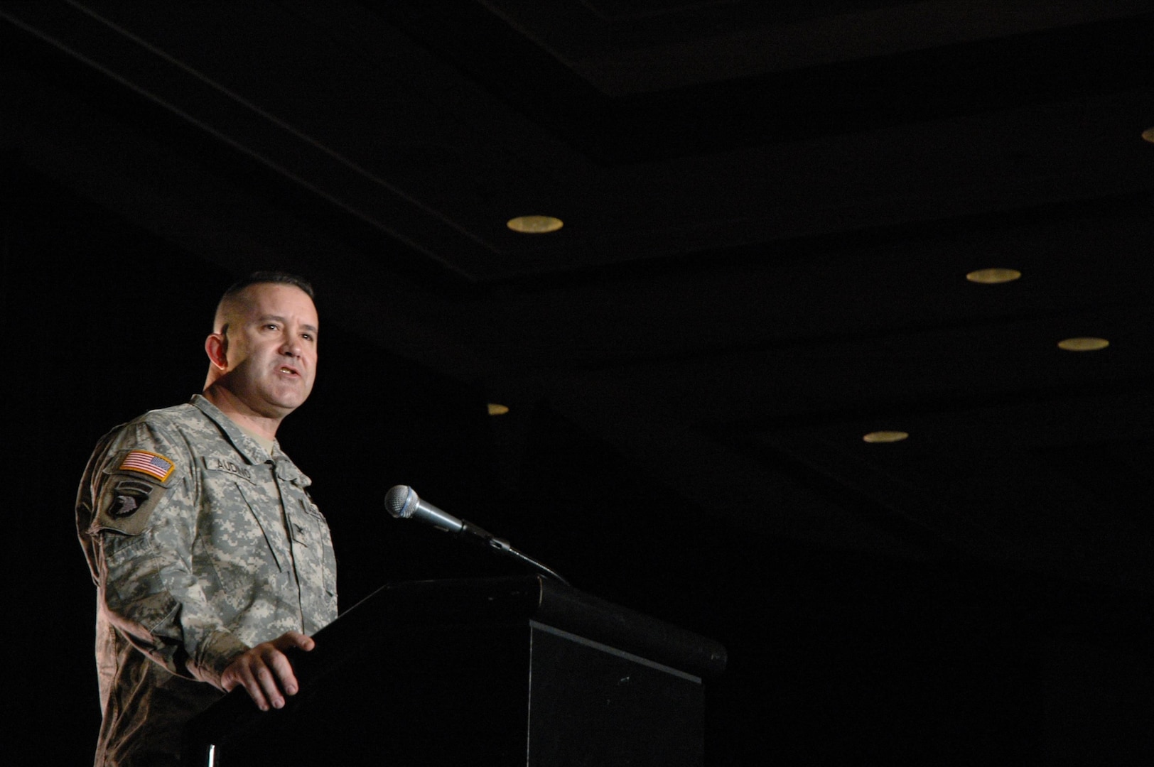 Army Col. Ernesto Audino, the director of nuclear support for the Defense Threat Reduction Agency, speaks to the audience at the National Guard Domestic Operations Conference March 5, 2009.