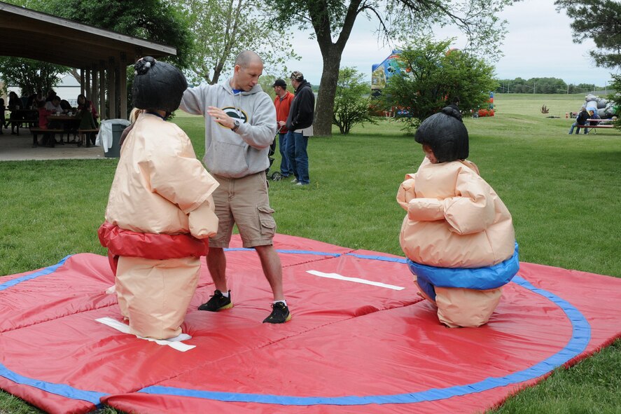 Members of the 132nd Fighter Wing (132FW), Des Moines, Iowa enjoy the unit's 2013 Family Day held at the 132FW on Saturday, June 1, 2013.  (U.S. Air National Guard photo by Staff Sgt. Linda K. Burger/Released)