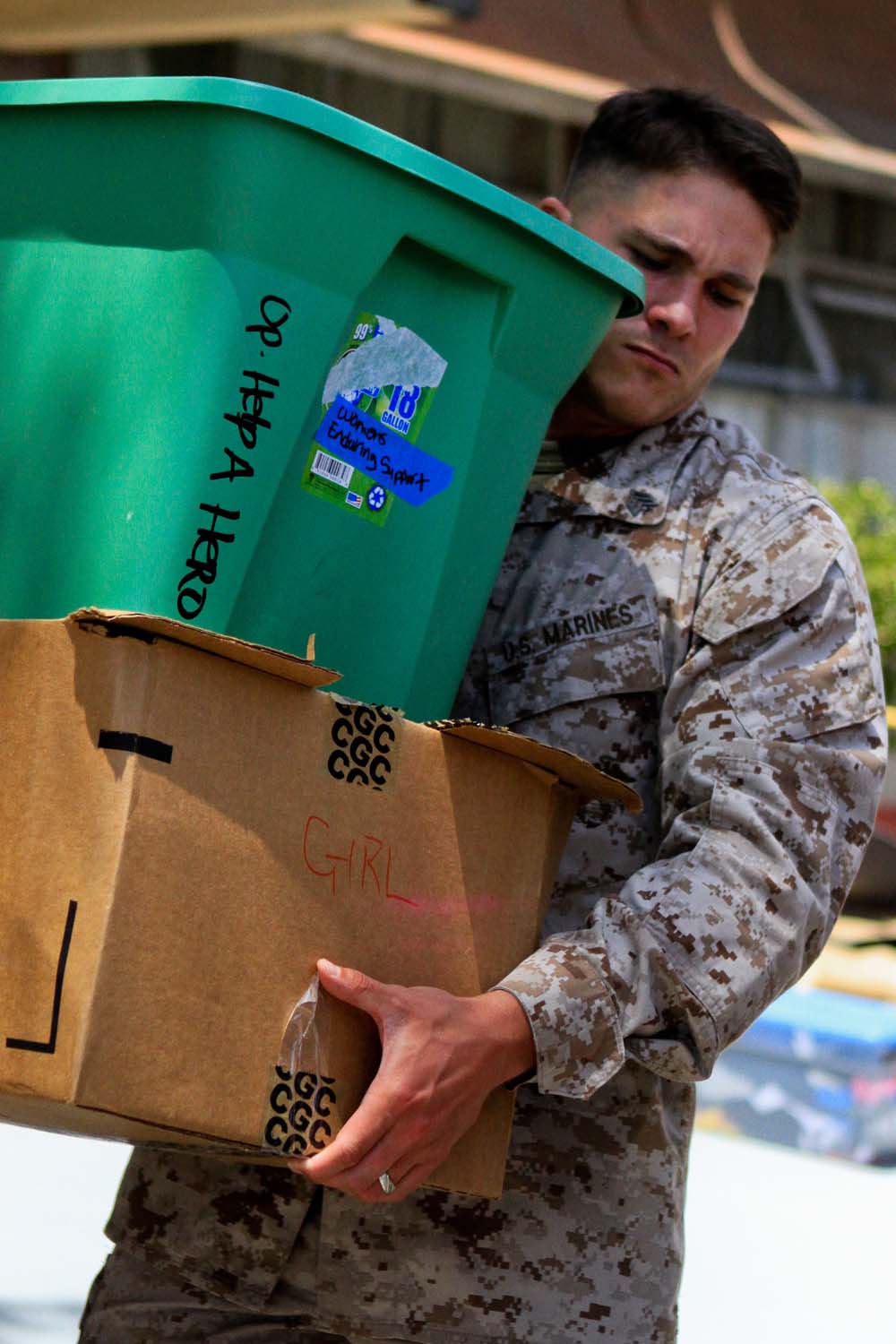 2/5 Marines offer relief, support after tornadoes devastate Oklahoma
