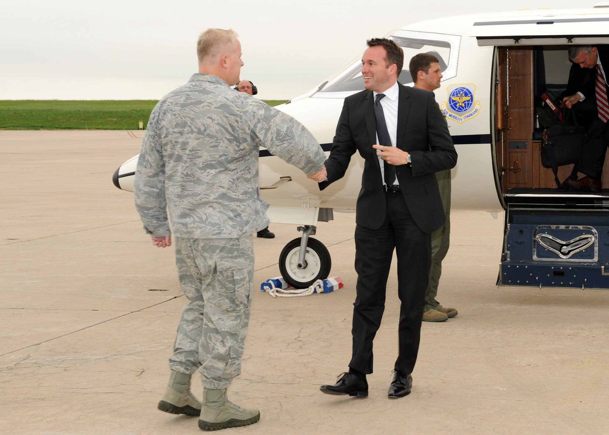 Under Secretary of the Air Force Eric Fanning is greeted by Col. Dan Dant,
460th Space Wing commander, June 4, 2013, at Buckley Air Force Base, Colo.
Fanning, who was sworn into office April 29, visited Buckley as part of a
two-day orientation to Air Force Space Command.  In addition to Buckley,
Fanning visited Peterson and Schriever, where he visited with Airmen and got
an overview of the military operations in Colorado. (U.S. Air Force photo by
Senior Airman Marcy Glass)
