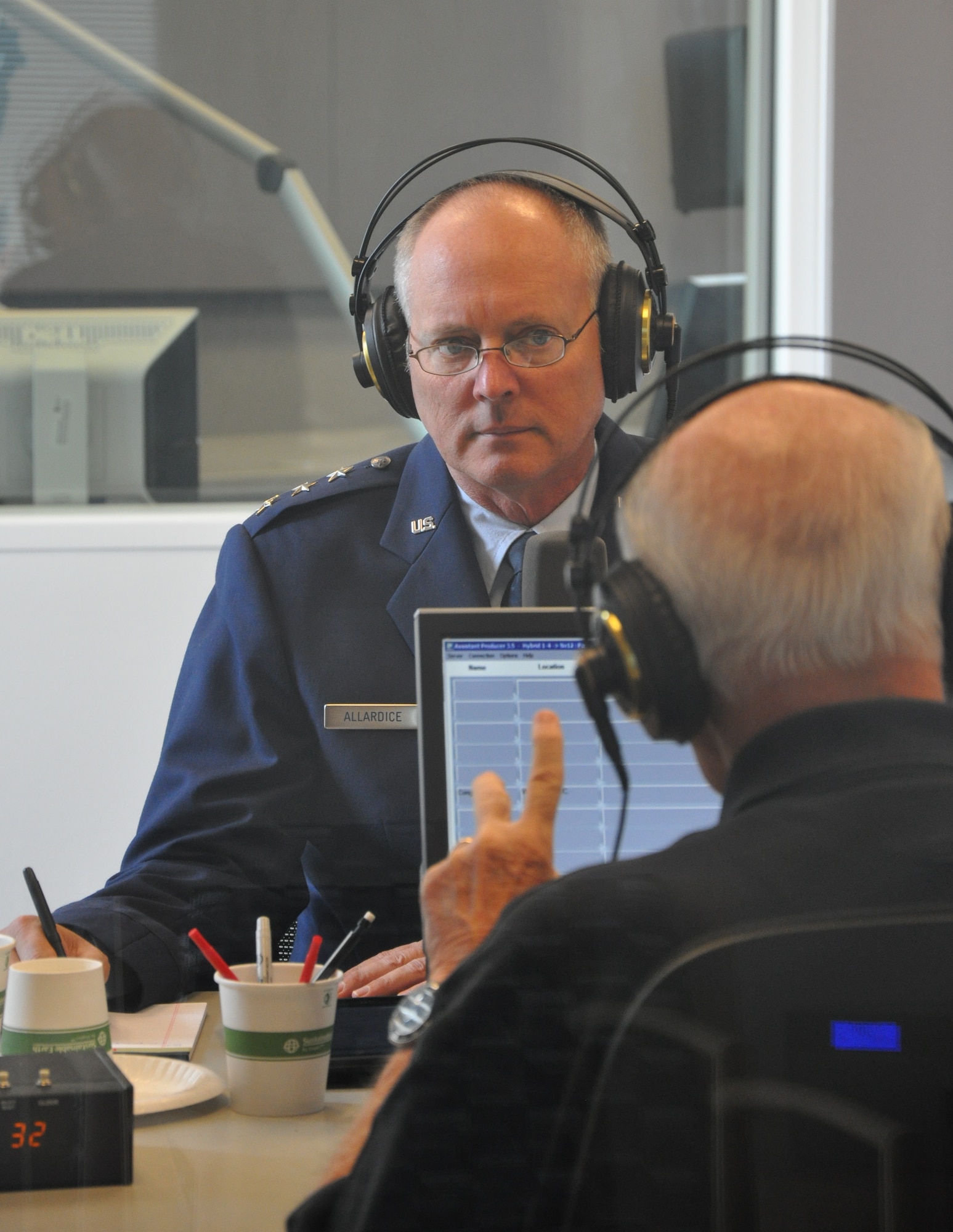 Lt. Gen. Robert R. Allardice, Air Mobility Command vice commander, talks to Don Marsh, host of "St. Louis on the Air" June 4, 2013 in St. Louis.  During the interview, the general answered questions from callers about AMC, Scott Air Force Base, sequestration and his upcoming retirement.  St. Louis Public Radio's signal reaches 2.4 million people in the Missouri/Illinois area. (U.S. Air Force photo/Maj. Angela O'Connell)
