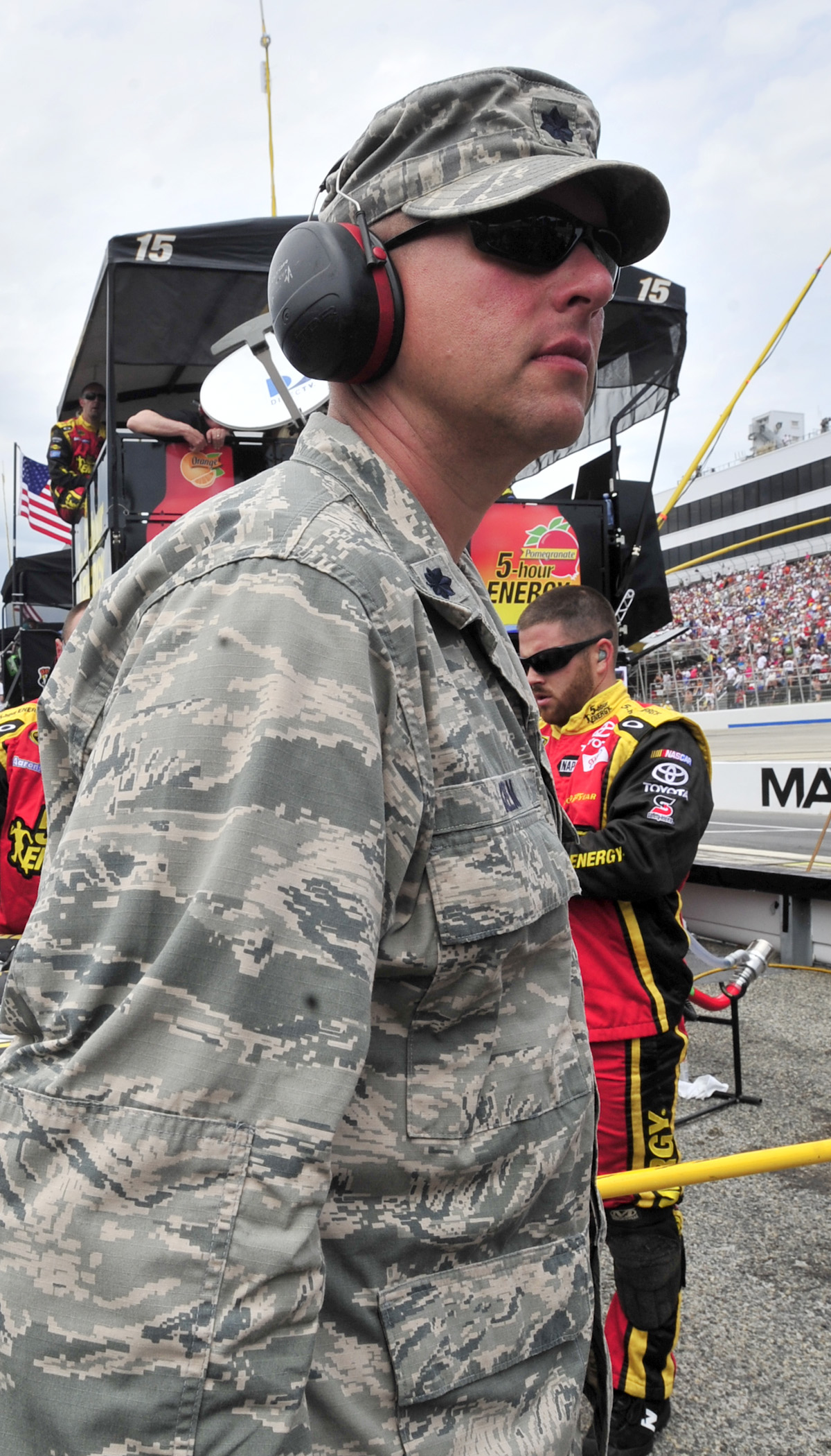 Airmen experience NASCAR first hand > Air Force > Article Display
