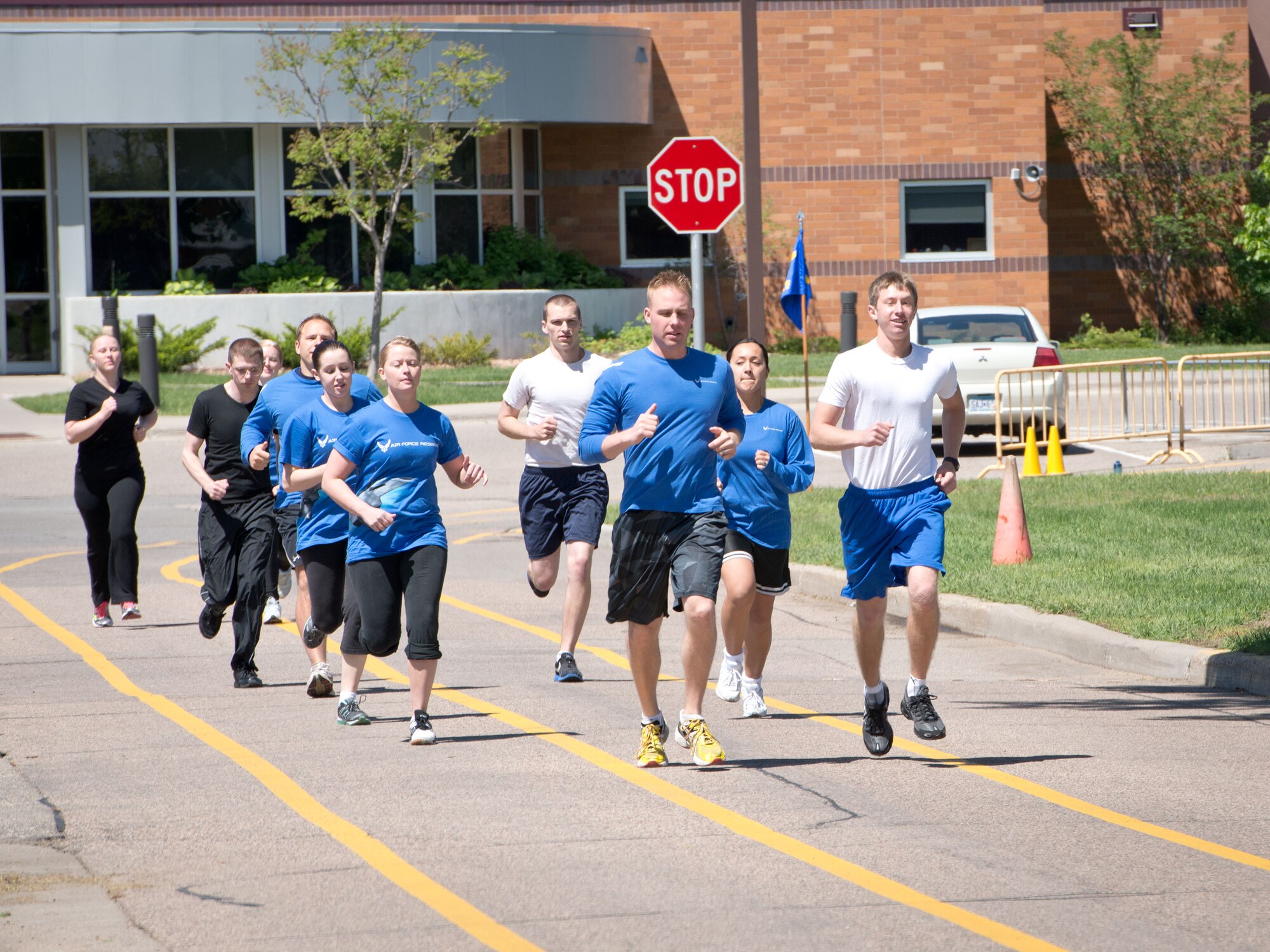 Members from the 934th Developmental Training Flight are evaluated on Air Force physical fitness standards at the Minneapolis-St. Paul Air Reserve Station, Minn.  (U.S. Air Force photo/Staff Sgt. Samantha Wagner)