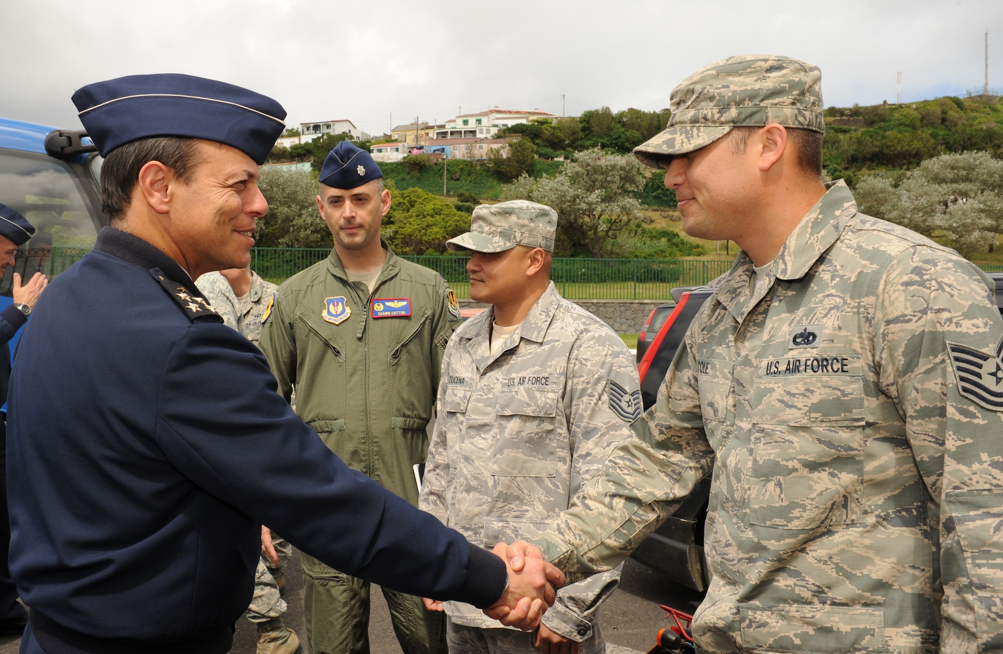 Gen. Jose Antonio Magalhaes Araujo Pinheiro, Portuguese Air Force Chief of Staff, greets Tech. Sgt. James Cole, 65th Operations Support Squadron, during his visit to the 65th ABW, June 4, 2013.   Gen. Araujo Pinheiro stopped at Lajes Field for the 72nd Anniversary of Portuguese Air Base 4.  (Photo by Guido Melo/released)