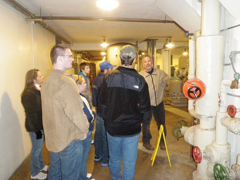 Ben Bremer gives a group of Mountain Home High School students a tour of the Norfork Dam hydro power plant as part of the school’s annual mentorship field day.  
	
“Mountain Home Project has been working with local students in our area for over 10 years,” said Ben Bremer, supervisory civil engineering technician.  “I have personally seen and experienced the positive benefits gained by our agency’s partnering with schools and students.”
