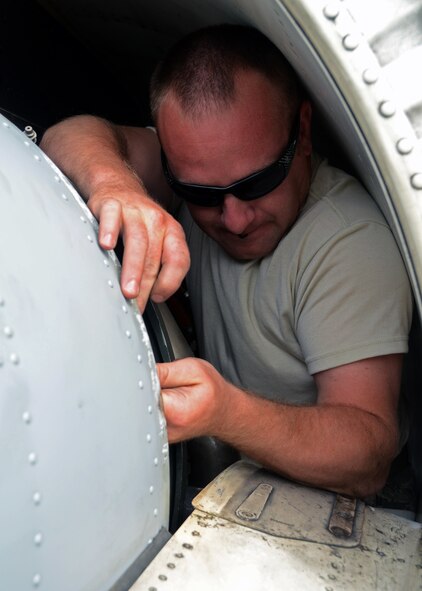 U.S. Air Force Tech Sgt. Sean Sullivan, 175th Aircraft Maintenance Squadron, Maryland Air National Guard, works on an A-10C Thunderbolt II engine at Amari Air Base, Estonia on June 7, 2013, during Saber Strike. Saber Strike 2013 is a multinational exercise involving approximately 2,000 personnel from 14 countries and is designed to improve NATO interoperability and strengthen the relationships between military forces of the U.S., Estonia and other participating nations. (U.S. Air National Guard photo by Staff Sgt. Benjamin Hughes)