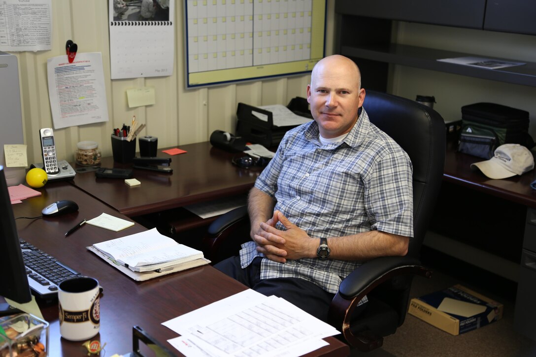 After being injured while stationed in Fallujah, Iraq, retired Marine Corps Capt. Harry Bailey, operations chief for the Marine Corps Detachment at Fort Leonard Wood, Mo., knows firsthand the importance of donating blood to the Armed Services Blood Program.