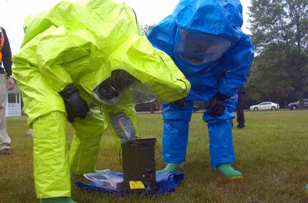 Soldiers from the 379th Chemical Company train on detecting hazardous materials at the Great Lakes Naval Training Center, Ill., in late August. The Chicago-based Army Reserve unit will be assigned Oct. 1 to U.S. Northern Command as part of CCMRF 9.1. 
