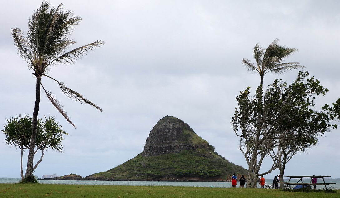 Mokolii, an island commonly referred to as Chinaman’s Hat, sits 1/3 of a mile offshore from Kaneohe, Hawaii. The island is open to the public and is accessible by swimming, kayaking or walking from the park’s shoreline during low tide. (U.S. Marine Corps photo by Lance Cpl. Matthew Bragg)