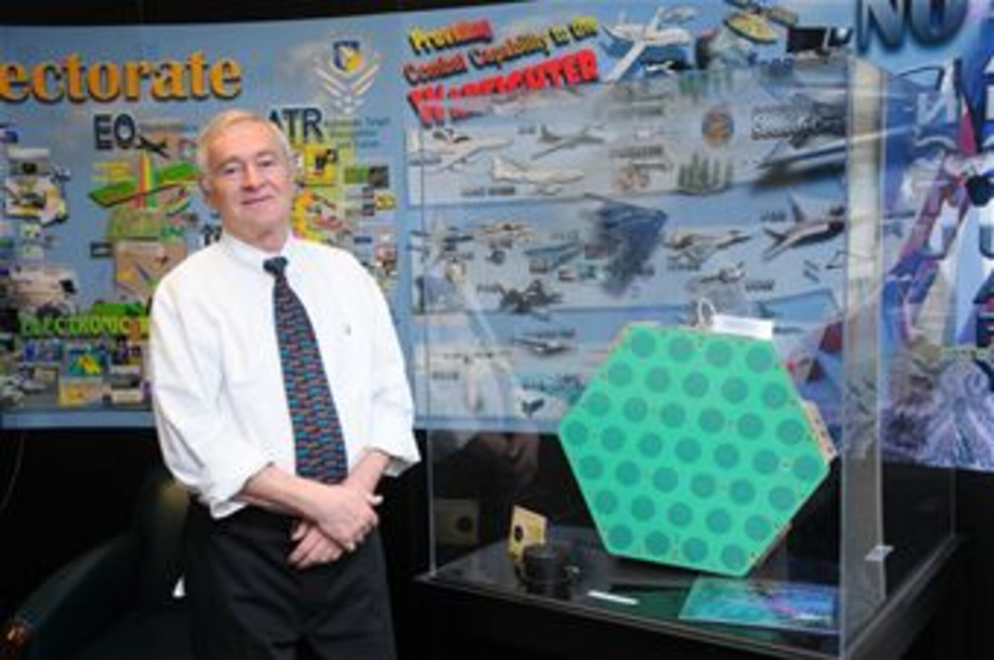 Dr. Boris Tomasic of the Air Force Research Laboratory’s Sensors Directorate, winner of the Department of Defense Distinguished Civilian Service Award. (Air Force photo)