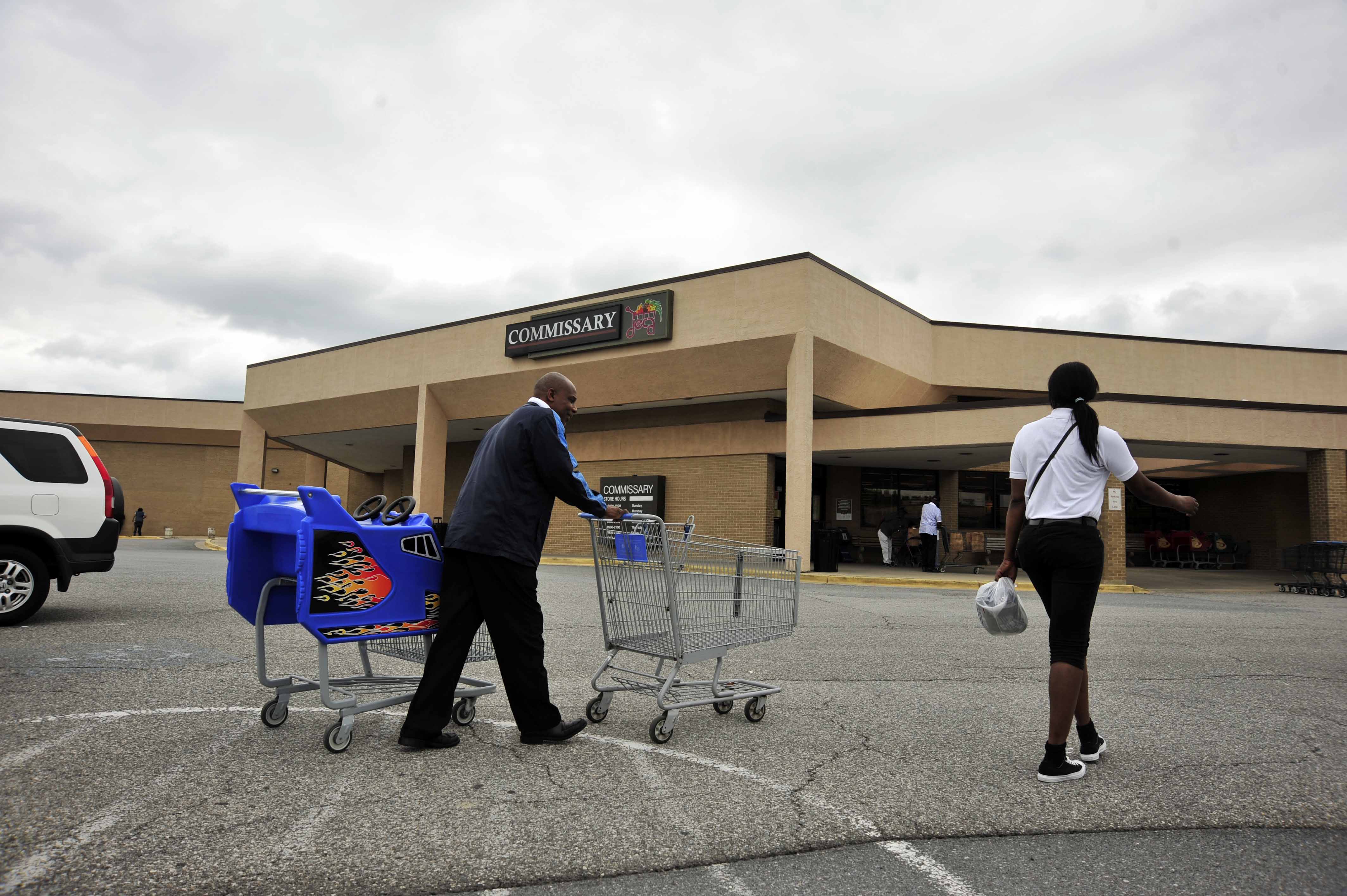 joint base andrews commissary hours
