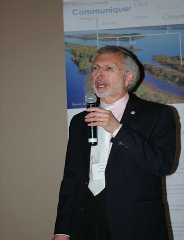 Bob Pietrowsky, Director of IWR & ICIWaRM, delivering the keynote talk at the North American Network of Basin Organizations (NANBO) opening dinner, 27 May 2013.