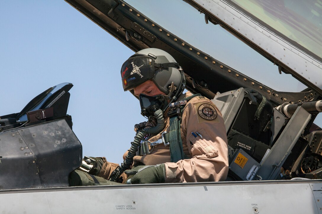 Capt. James Edwards, a pilot with the 120th Fighter Squadron, Colorado Air National Guard, prepares for takeoff as part of a scramble competition event between the Colorado Air National Guard and the Royal Jordanian Air Force. The Scramble tests the pilots and their crew chiefs in their ability to launch aircraft in a simulated quick response scenario during Eager Lion. Eager Lion is a U.S. Central Command-directed, irregular warfare-themed exercise focusing on missions the United States and its coalition partners might perform in support of global contingency operations.
(U.S. Air National Guard photo by Senior Master Sgt. John P. Rohrer)
