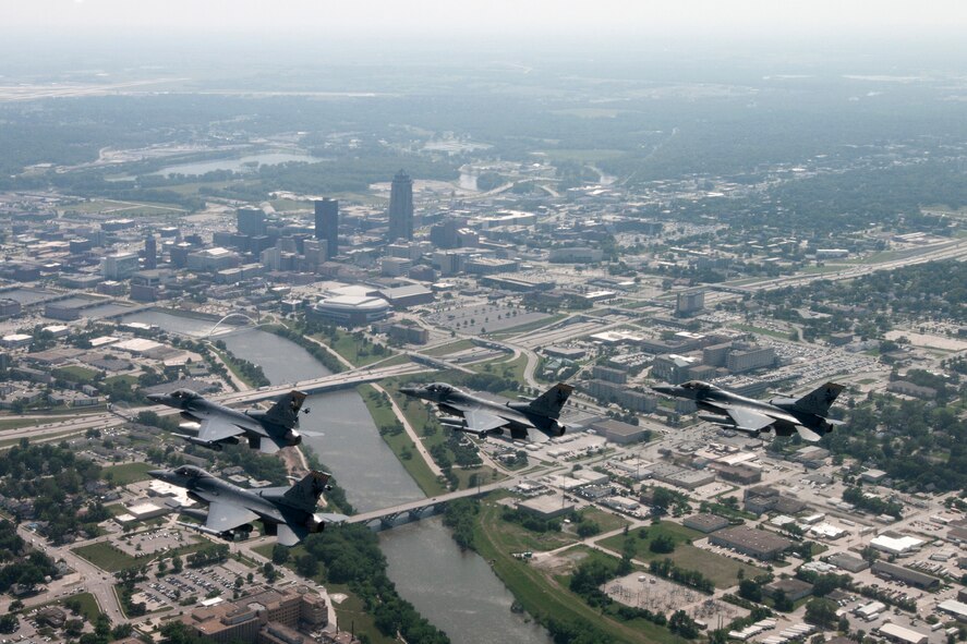 On Thursday, June 20, 2013 F-16 Fighting Falcon aircraft from the 132nd Fighter Wing (132FW), Des Moines, Iowa are seen flying in the skies over Iowa.  The 132FW is currently taking on a new mission to operate MQ-9 Reaper aircraft.  (U.S. Air National Guard photo by Staff Sgt. Linda K. Burger/Released)