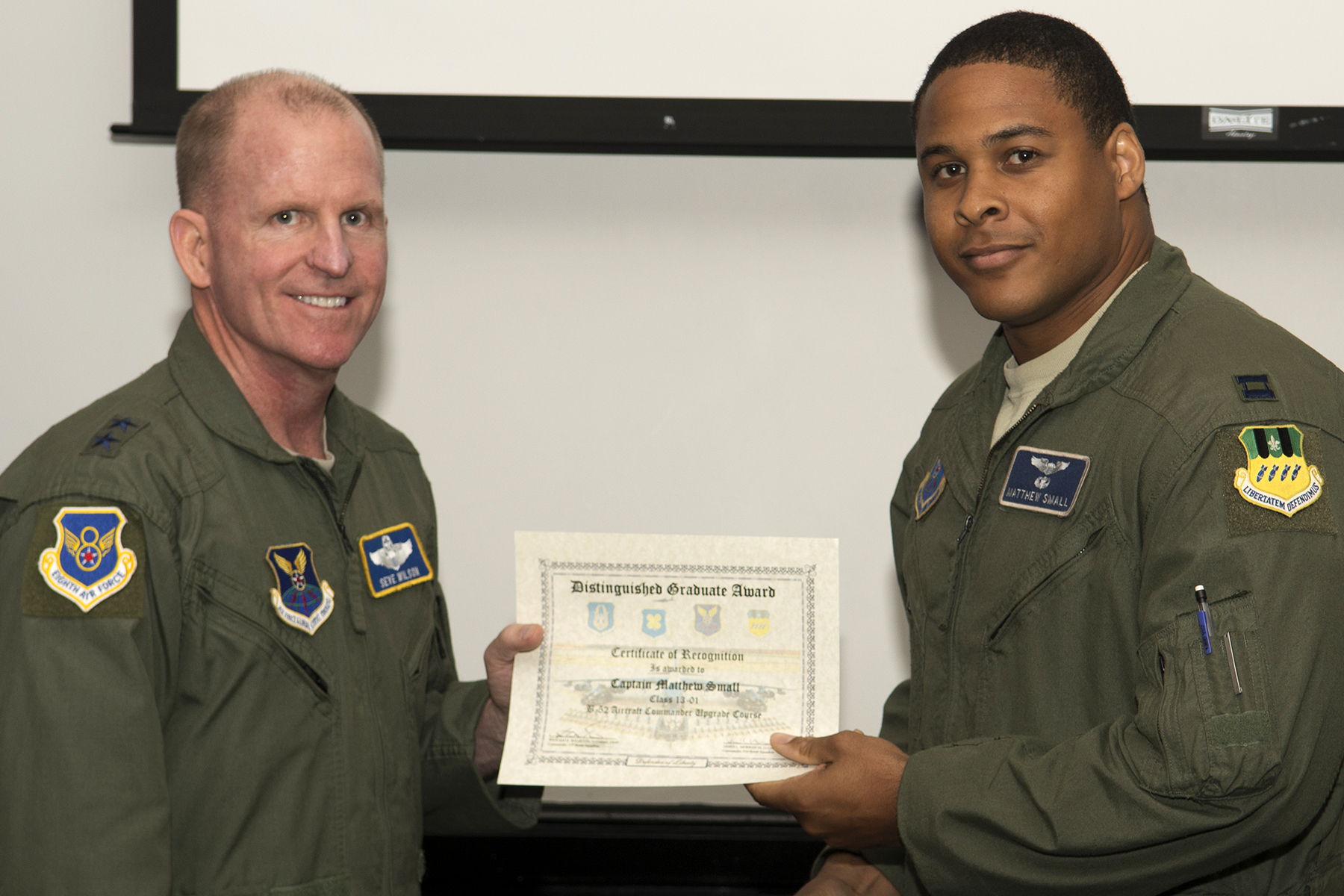 FTU graduation recognizes outstanding performers > 307th Bomb Wing ...