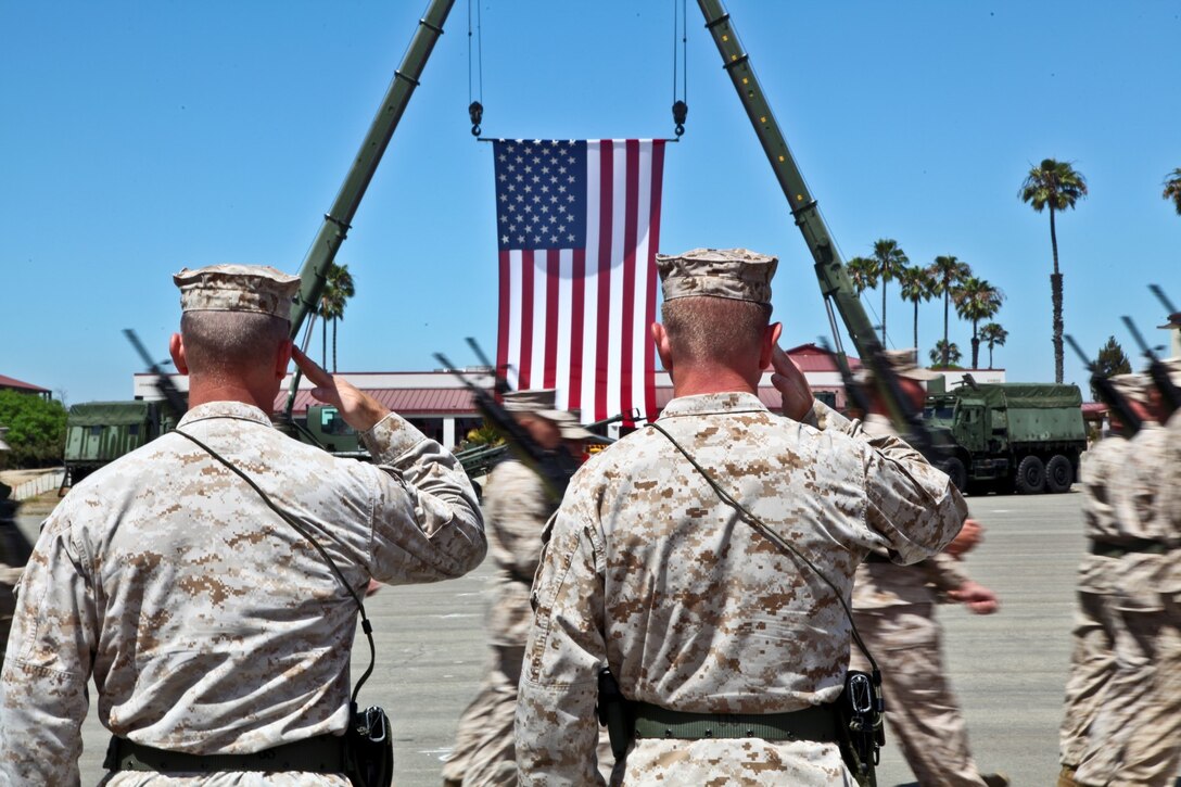 Lieutenant Col. John O’Neal assumed command of the 15th Marine Expeditionary Unit from Col. Scott D. Campbell during a change of command ceremony aboard the Camp Del Mar parade deck, June 27.